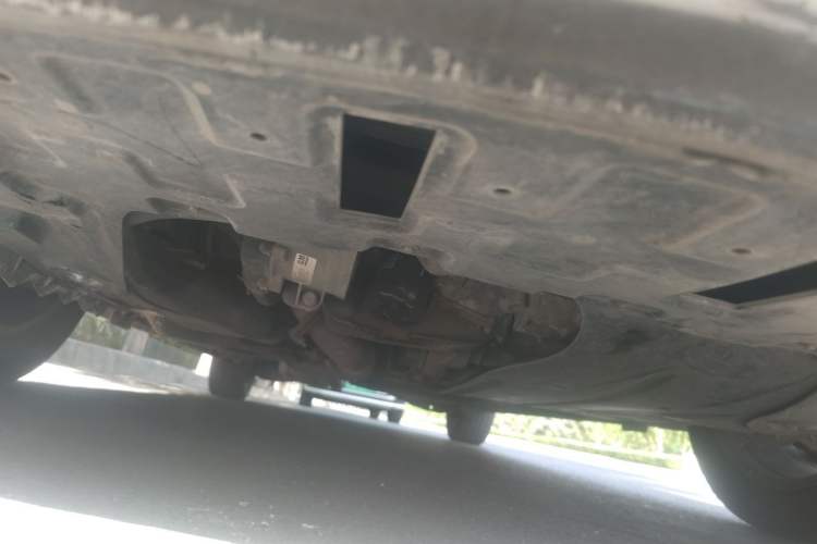 Used Buick GL8 2020 ES Land Cruiser 653T Luxury Model Chassis Front