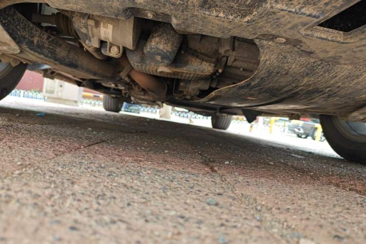 Used Buick GL8 2020 ES Land Cruiser 653T Flagship Model Chassis Front