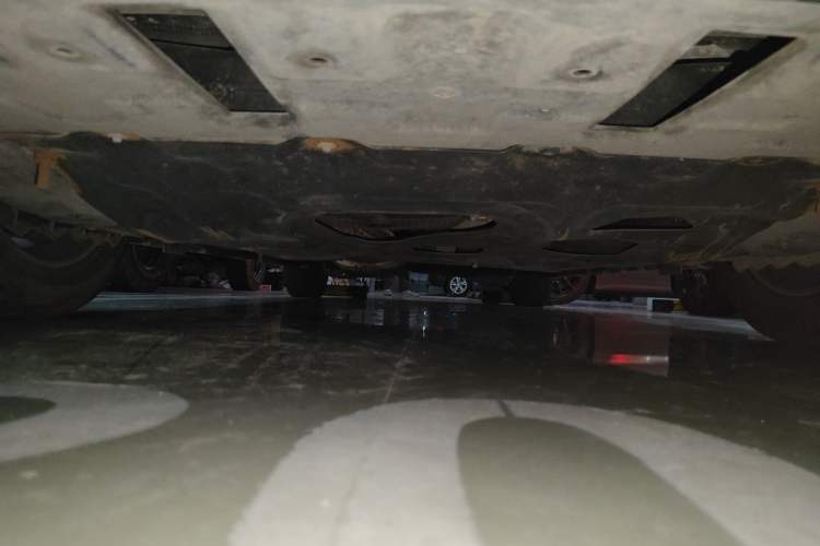 Used Buick GL8 2020 ES Land Cruiser 653T Comfort Edition Chassis Front
