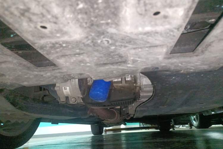 Used Buick GL8 2020 ES Land Cruiser 653T Flagship Model Chassis Front