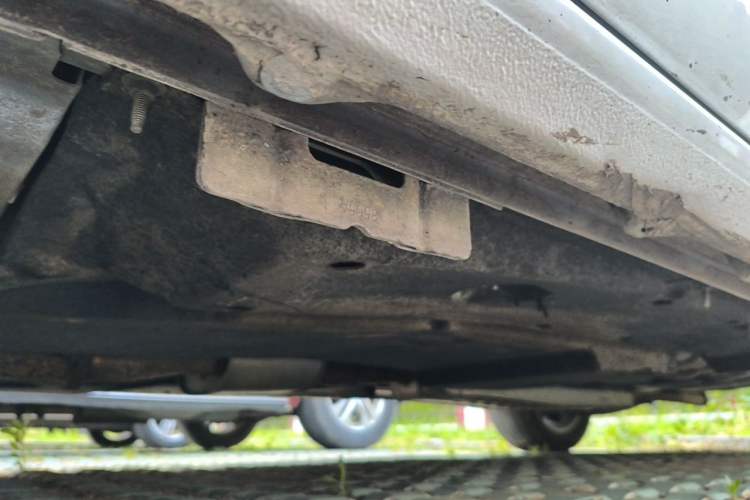 Used Buick GL8 2020 ES Land Cruiser 653T Luxury Model Chassis Front Left
