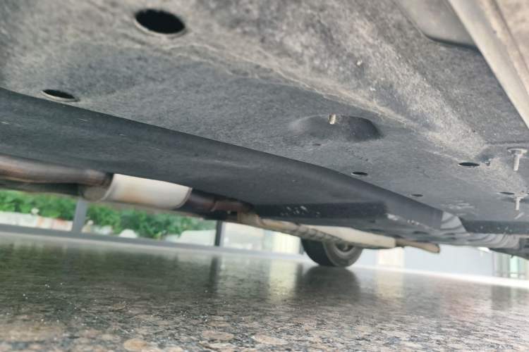 Used Buick GL8 2020 ES Land Cruiser 653T Comfort Edition Chassis Front Left