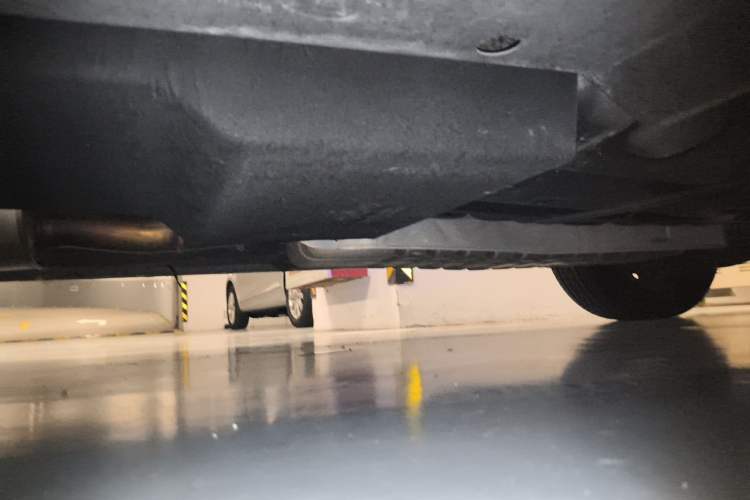 Used Buick GL8 2020 ES Land Cruiser 653T Comfort Edition Chassis Front Left