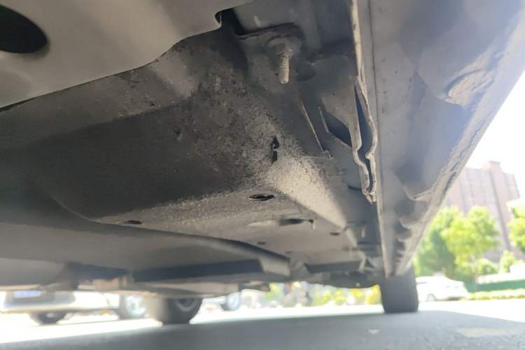 Used Buick GL8 2020 ES Land Cruiser 653T Flagship Model Chassis Front Left