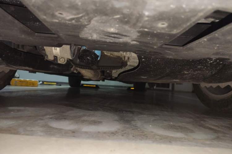 Used Buick GL8 2020 ES Land Cruiser 653T Luxury Model Chassis Front