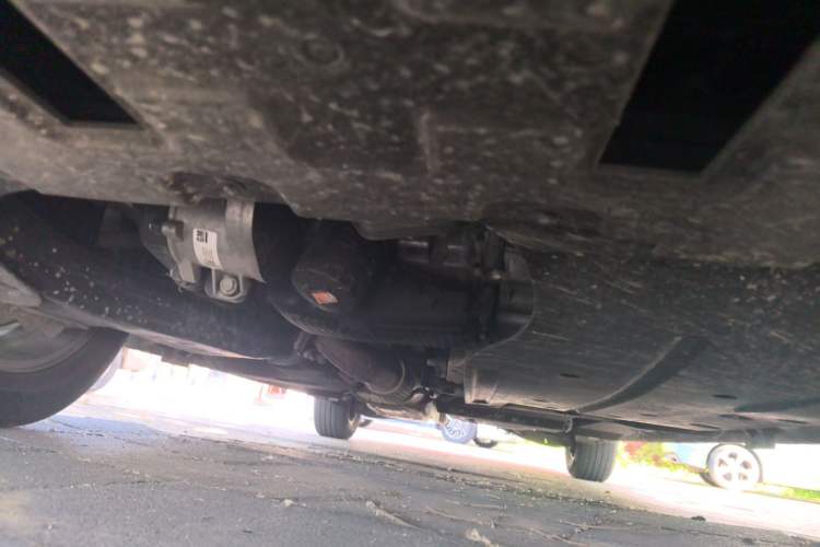 Used Buick GL8 2020 ES Land Cruiser 653T Comfort Edition Chassis Front