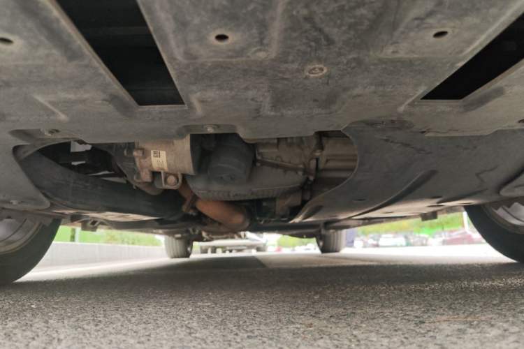 Used Buick GL8 2020 ES Land Cruiser 653T Luxury Model Chassis Front