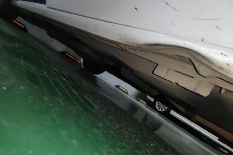 Used Buick GL8 2020 ES Land Cruiser 653T Luxury Edition Chassis Front Right