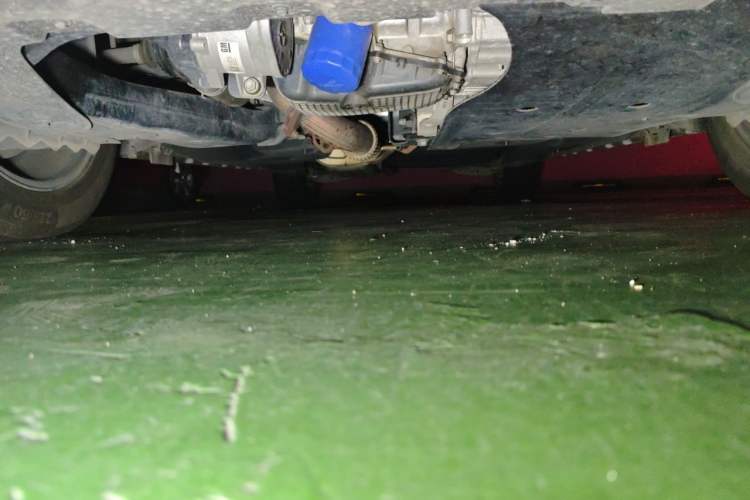 Used Buick GL8 2020 ES Land Cruiser 653T Comfort Edition Chassis Front