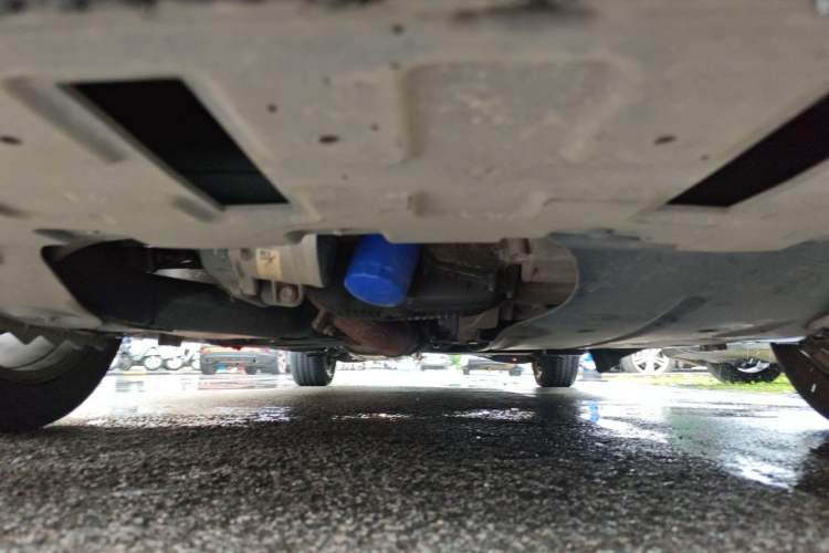 Used Buick GL8 2020 ES Land Cruiser 653T Flagship Model Chassis Front