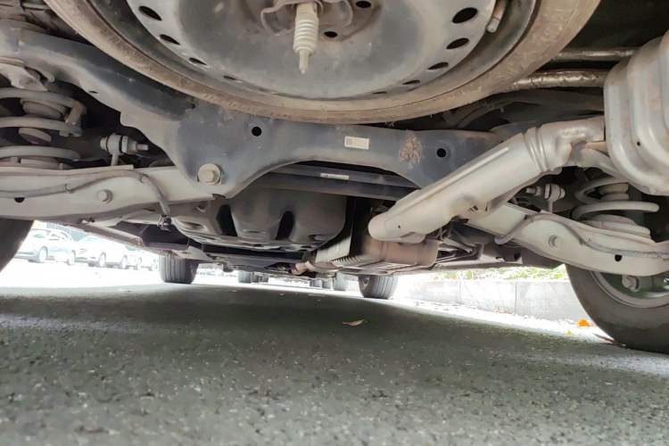 Used Buick GL8 2020 ES Land Cruiser 653T Luxury Edition Chassis Rear