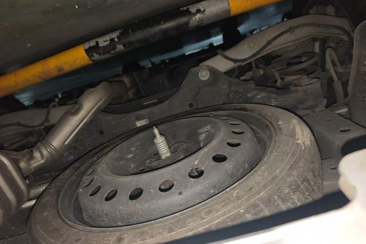 Used Buick GL8 2020 ES Land Cruiser 653T Comfort Edition Chassis Rear