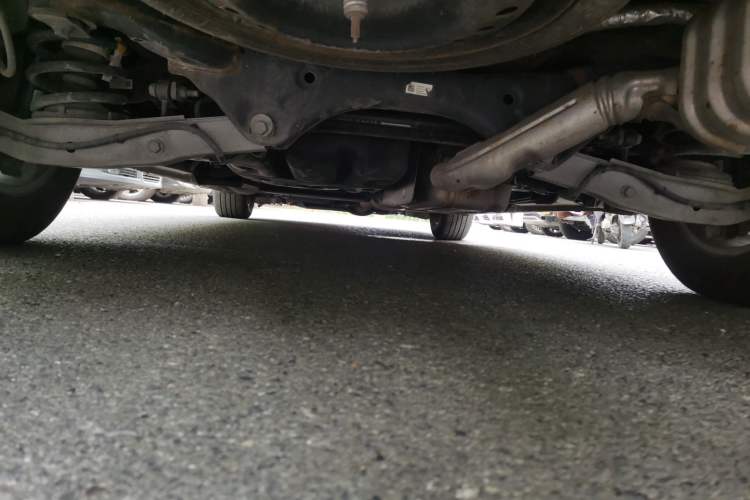 Used Buick GL8 2020 ES Land Cruiser 653T Luxury Edition Chassis Rear