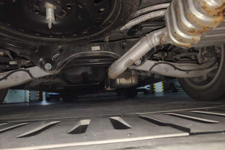 Used Buick GL8 2020 ES Land Cruiser 653T Luxury Model Chassis Rear