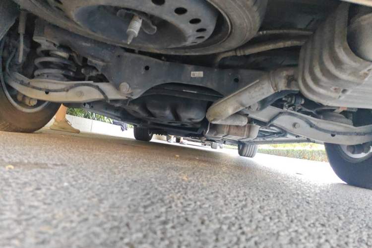 Used Buick GL8 2020 ES Land Cruiser 653T Comfort Edition Chassis Rear