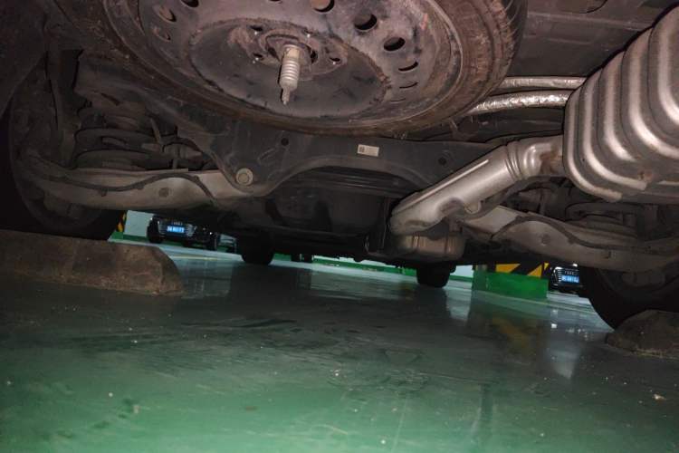 Used Buick GL8 2020 ES Land Cruiser 653T Comfort Edition Chassis Rear