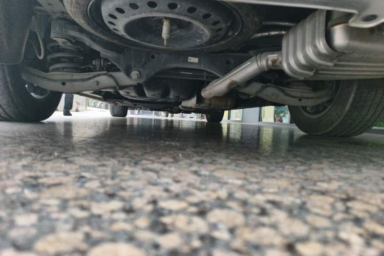 Used Buick GL8 2020 ES Land Cruiser 653T Comfort Edition Chassis Rear