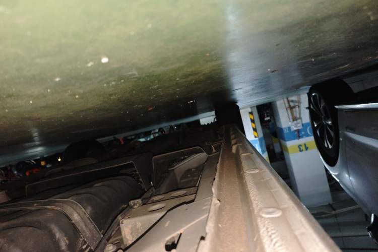 Used Buick GL8 2020 ES Land Cruiser 653T Comfort Edition Chassis Rear Left