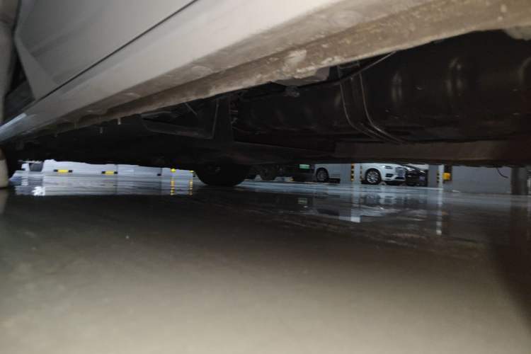 Used Buick GL8 2020 ES Land Cruiser 653T Comfort Edition Chassis Rear Left