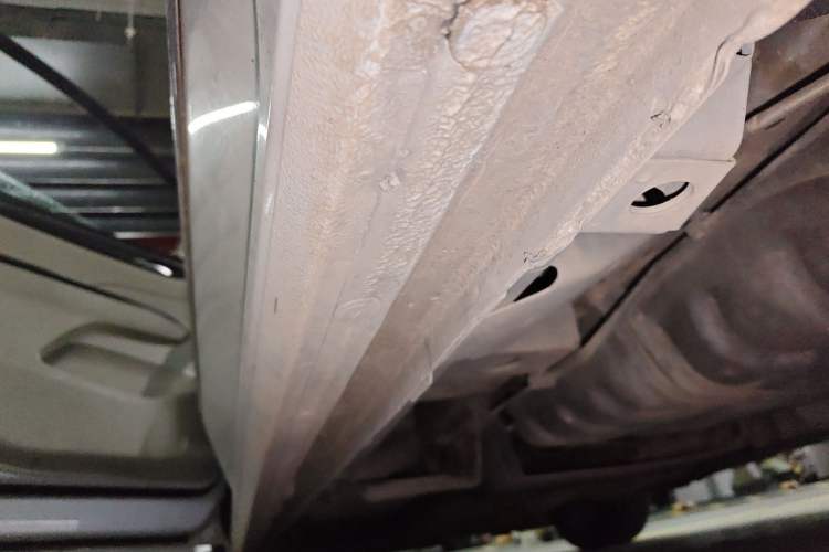 Used Buick GL8 2020 ES Land Cruiser 653T Comfort Edition Chassis Rear Left