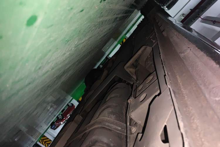 Used Buick GL8 2020 ES Land Cruiser 653T Comfort Edition Chassis Rear Left