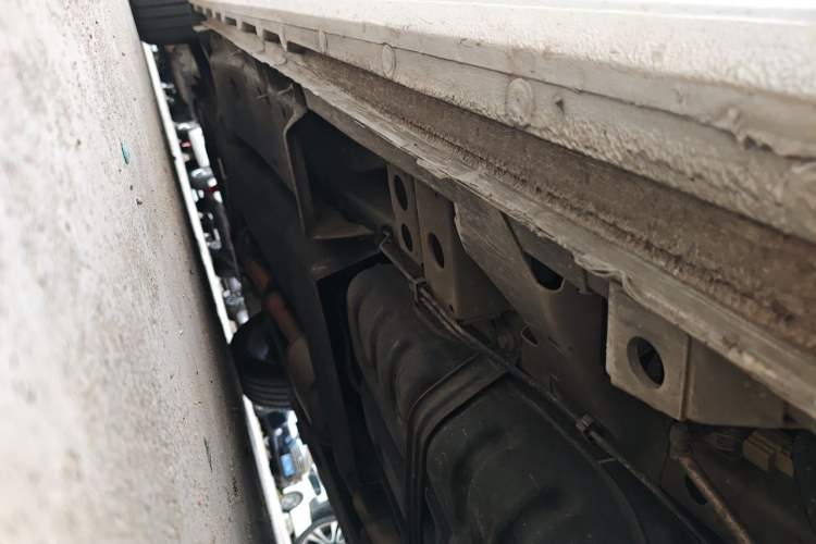 Used Buick GL8 2020 ES Land Cruiser 653T Luxury Model Chassis Rear Left