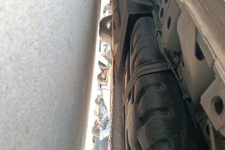 Used Buick GL8 2020 ES Land Cruiser 653T Comfort Edition Chassis Rear Left