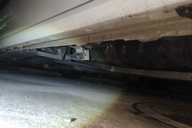 Used Buick GL8 2020 ES Land Cruiser 653T Comfort Edition Chassis Rear Left