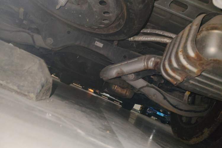 Used Buick GL8 2020 ES Land Cruiser 653T Comfort Edition Chassis Rear