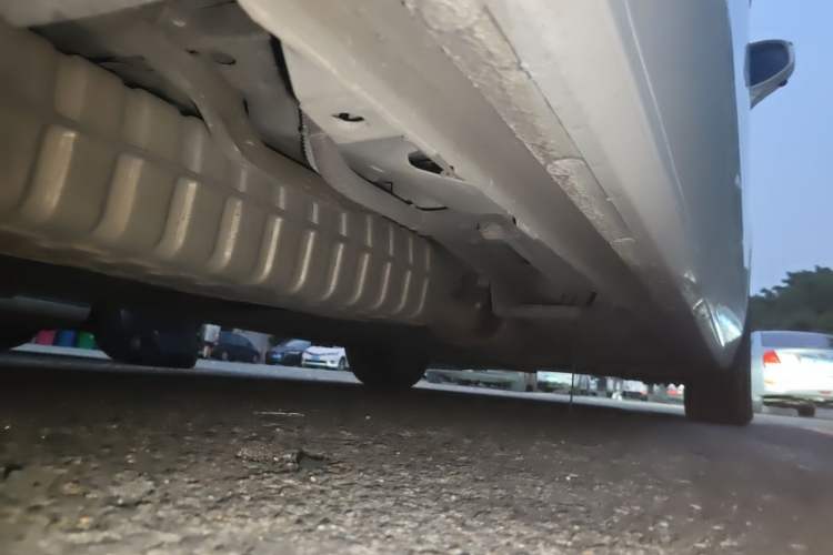 Used Buick GL8 2020 ES Land Cruiser 653T Comfort Edition Chassis Rear Right