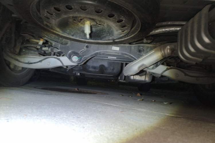 Used Buick GL8 2020 ES Land Cruiser 653T Comfort Edition Chassis Rear