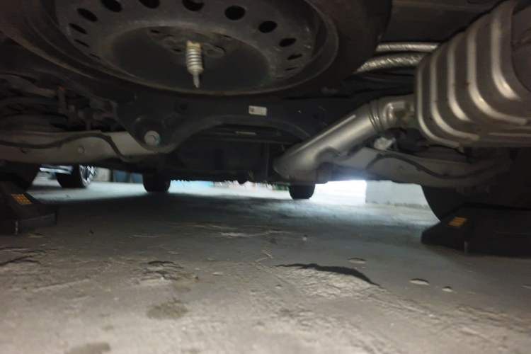 Used Buick GL8 2020 ES Land Cruiser 653T Luxury Edition Chassis Rear