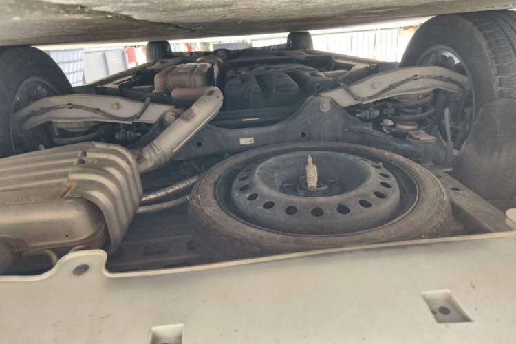 Used Buick GL8 2020 ES Land Cruiser 653T Luxury Edition Chassis Rear