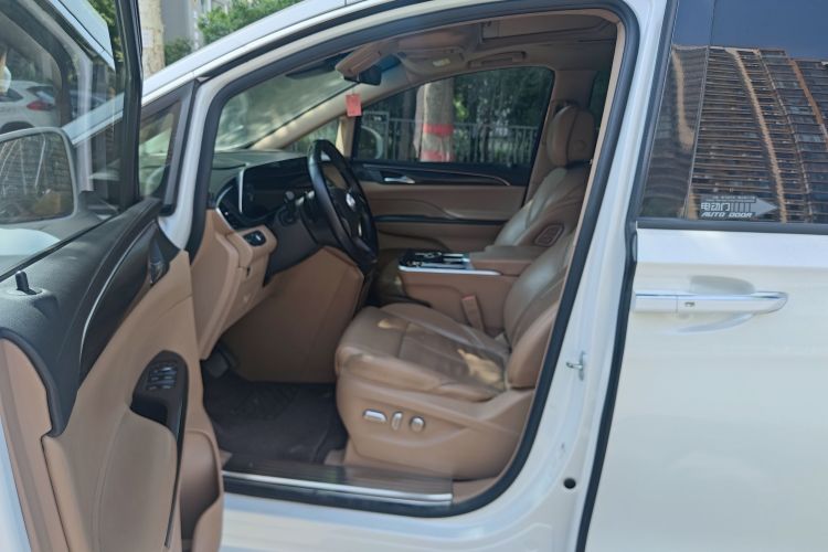 Used Buick GL8 2020 ES Land Cruiser 653T Luxury Model Driver Seat
