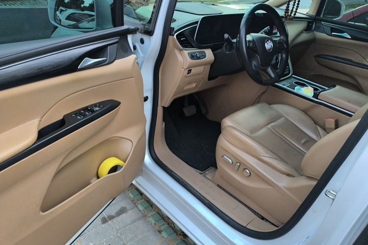Used Buick GL8 2020 ES Land Cruiser 653T Luxury Model Driver Seat