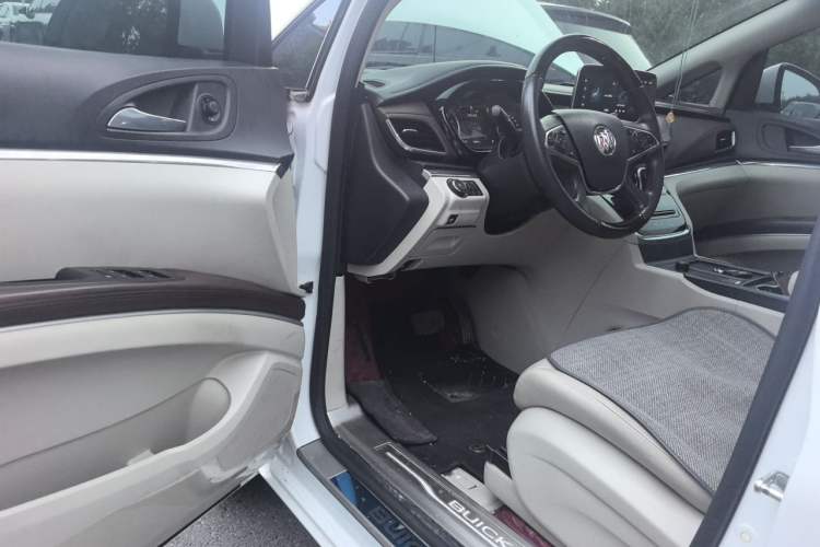 Used Buick GL8 2020 Land Business Class 652T Premium Model Driver Seat