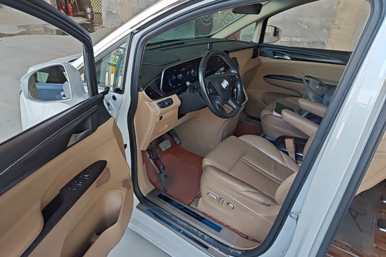 Used Buick GL8 2020 ES Land Cruiser 653T Luxury Model Driver Seat