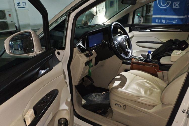 Used Buick GL8 2020 ES Land Cruiser 653T Luxury Edition Driver Seat