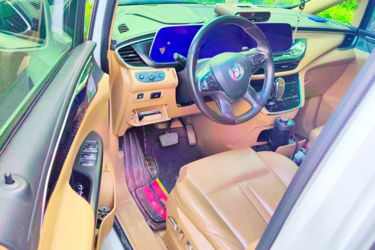 Used Buick GL8 2020 ES Land Cruiser 653T Luxury Edition Driver Seat
