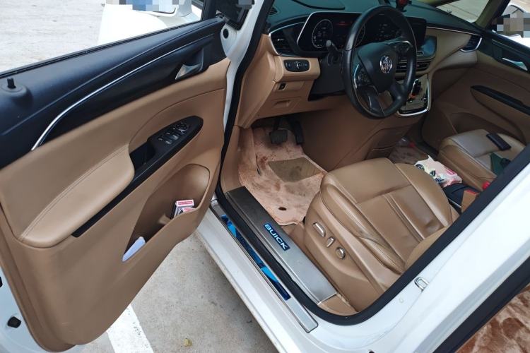 Used Buick GL8 2020 ES Land Cruiser 653T Luxury Model Driver Seat