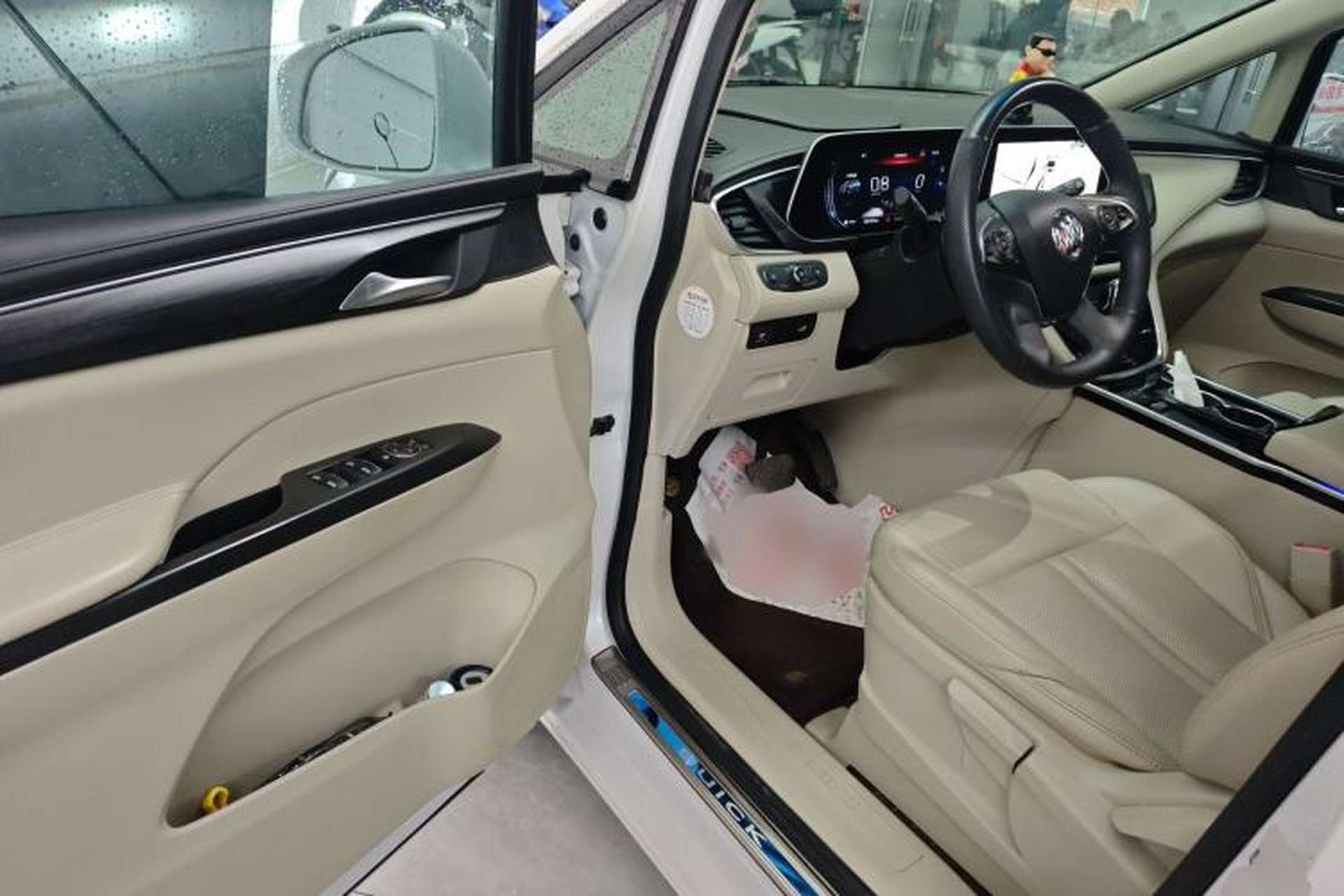 Used Buick GL8 2020 ES Land Cruiser 653T Comfort Edition Driver Seat