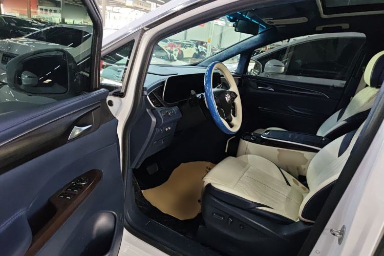 Used Buick GL8 2020 ES Land Cruiser 653T Comfort Edition Driver Seat
