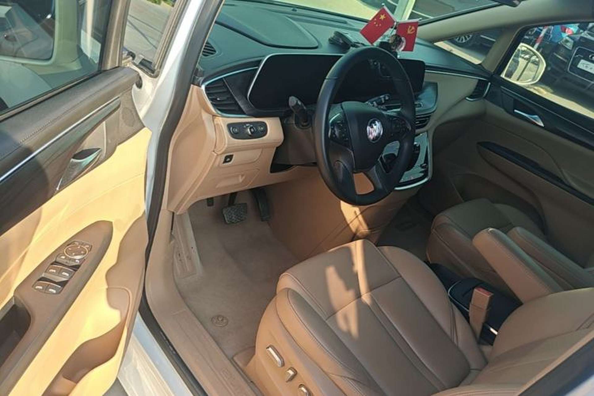 Used Buick GL8 2020 ES Land Cruiser 653T Luxury Edition Driver Seat