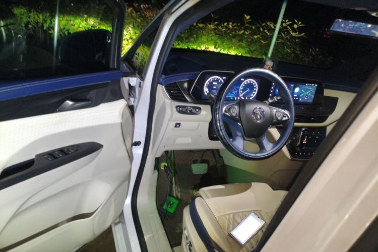 Used Buick GL8 2020 ES Land Cruiser 653T Comfort Edition Driver Seat