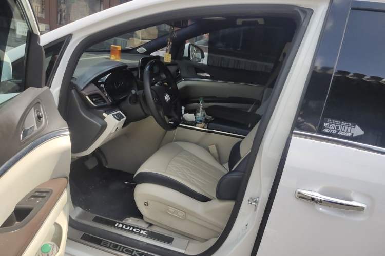 Used Buick GL8 2020 Land Business Class 652T Luxury Model Driver Seat