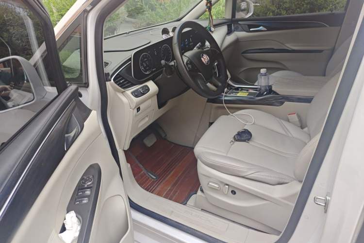 Used Buick GL8 2020 ES Land Cruiser 653T Comfort Edition Driver Seat