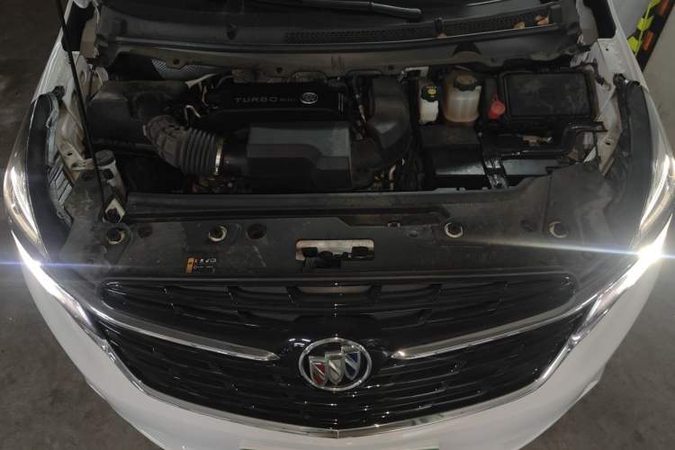 Used Buick GL8 2020 Land Business Class 652T Luxury Model Engine Bay