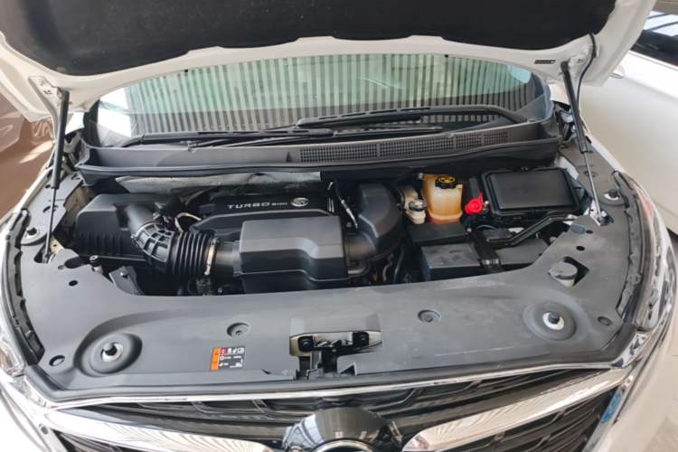 Used Buick GL8 2020 ES Land Cruiser 653T Smart Flagship Model Engine Bay