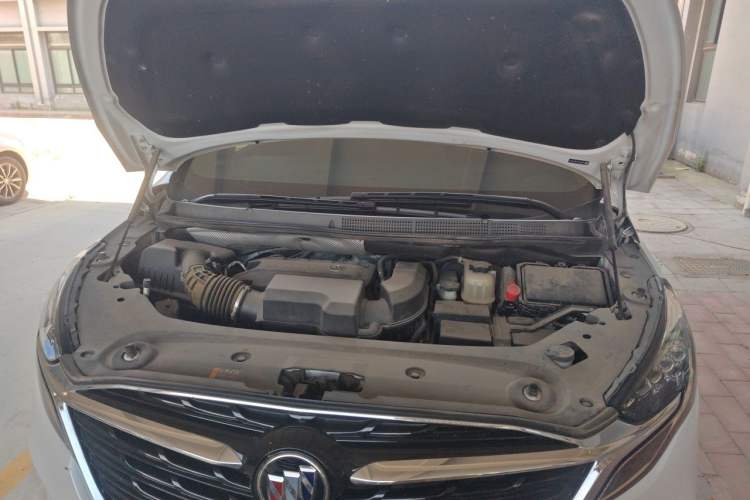 Used Buick GL8 2020 ES Land Cruiser 653T Luxury Model Engine Bay