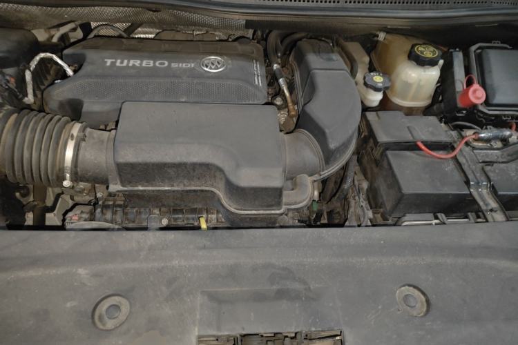 Used Buick GL8 2020 ES Land Cruiser 653T Comfort Edition Engine Bay